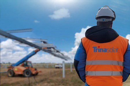 Trinasolar comienza la construcción de una planta solar de 21 MW en España