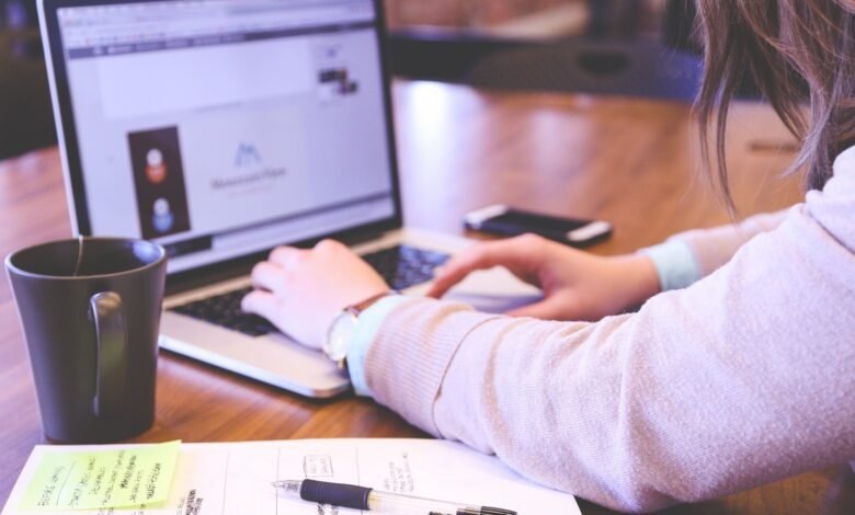 Las PYME están recurriendo a AI para resolver sus problemas, pero muchos todavía son cautelosos para ir a todo