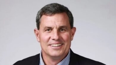 Bill Bill Perrin sale de la carrera de gobernador de Wisconsin después de la controversia de los adultos