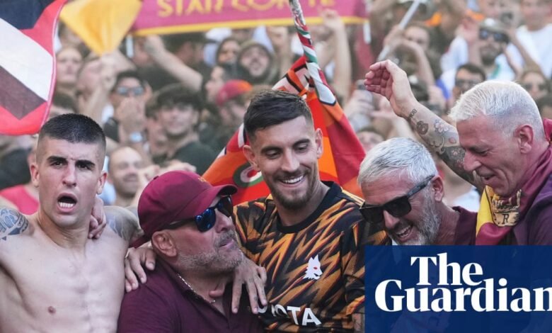 Roundup Europe: Roma venció a Lazio en Derby, mientras que Marsella V PSG se desliza | Club de fútbol europeo