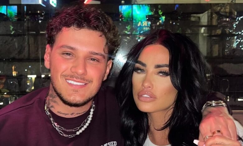 Katie Price Beau Jeg es ‘su’ y su ‘cirugía después de un diagnóstico devastador de la pizarra Katie Price Beau Jeg es ‘su’ y su ‘cirugía después de un diagnóstico devastador de la pizarra