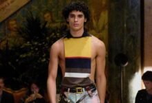 Dario Vitale revive el atractivo sexual de Versace