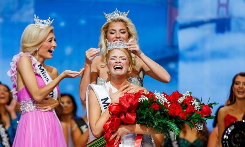 New Miss America se graduó de la seguridad de la deuda de la universidad debido al concurso. New Miss America se graduó de la seguridad de la deuda de la universidad debido al concurso.