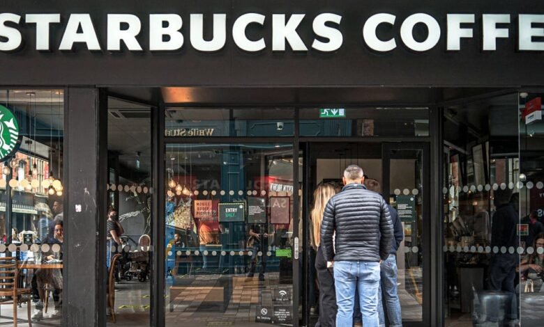 Aquí hay una lista de las ubicaciones de Starbucks que están cerrando