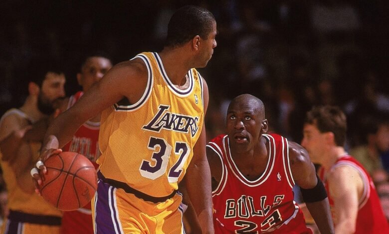 Loskers Magic Johnson ícono llamado Michael Jordan NBA Goat a través de LeBron James en el nuevo video