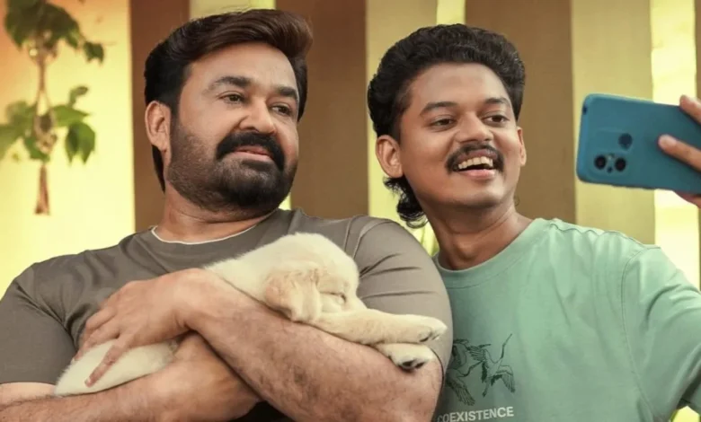 HriDeapurvam taquilla tercer viernes: la foto de Mohanlal retuvo una fuerte bodega, alcanzó Rs 35 millones de rupias en Kerala HriDeapurvam taquilla tercer viernes: la foto de Mohanlal retuvo una fuerte bodega, alcanzó Rs 35 millones de rupias en Kerala