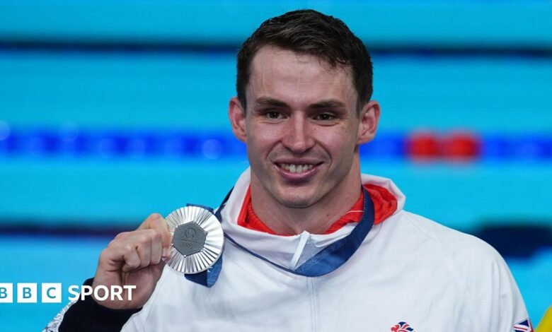 Juego mejorado: Ben está orgulloso de convertirse en el primer atleta británico en participar en actividades conflictivas. Juego mejorado: Ben está orgulloso de convertirse en el primer atleta británico en participar en actividades conflictivas.
