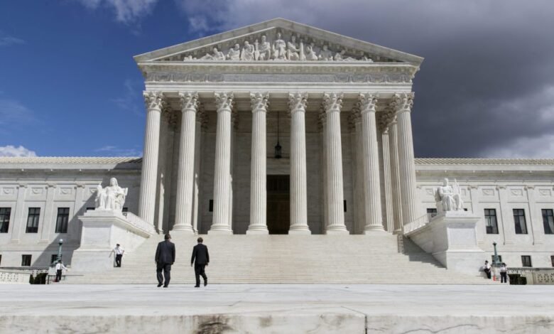 Trump le pide a la Corte Suprema que respalde sus límites en la ciudadanía de los derechos de nacimiento y vuelva a enmienda cómo se ha interpretado la 14a enmienda durante 125 años