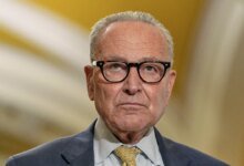 Chumer amenaza con cerrar la atención médica. Esto es algo que debe saber.