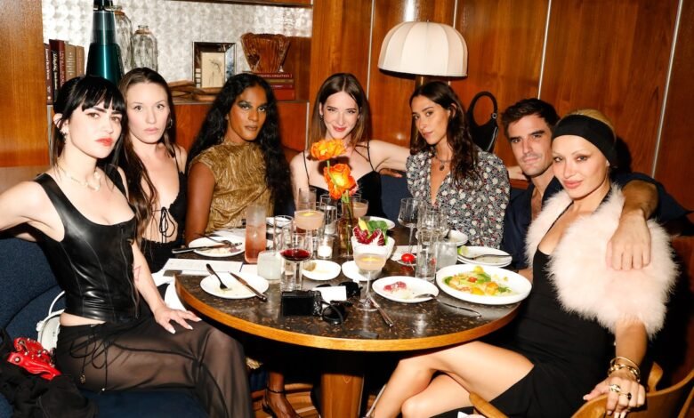 W Hotels celebra el regreso del buque insignia de Union Square. W Hotels celebra el regreso del buque insignia de Union Square.