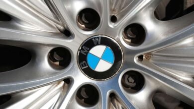 BMW recuerda más de 330,000 automóviles después de encontrar el riesgo de incendio en el motor