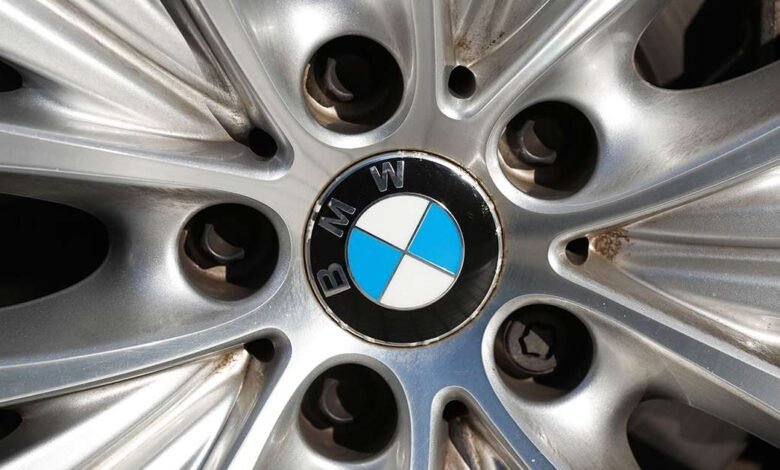 BMW recuerda más de 330,000 automóviles después de encontrar el riesgo de incendio en el motor