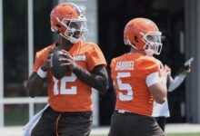 Los fanáticos de la NFL quieren que Shedeur Sanders o Dillon Gabriel tengan el QB1 de Browns en Joe Flacco