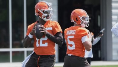 Los fanáticos de la NFL quieren que Shedeur Sanders o Dillon Gabriel tengan el QB1 de Browns en Joe Flacco