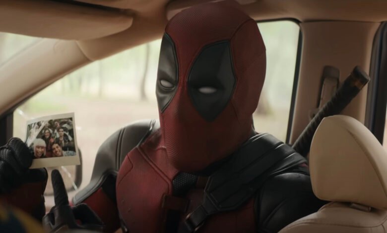 Ryan Renolds publicó una comedia clásica que inspiró la sangrienta lucha de autos de Deadpool y Wolverin