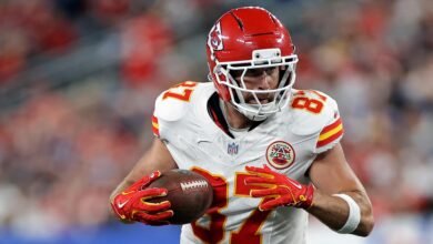 Travis Kelce bajó e intercambió a Andy Reid en los jefes, “Ese amor”