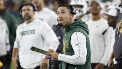 Matt Lafleur celebra el TD de Romeo Doubs en una foto viral de Packers vs. Comandantes