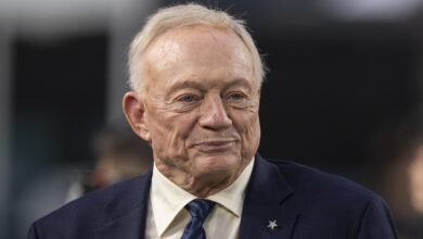 Jerry Jones reaccionó a los fanáticos de Packers que lo trollearon después de Micah Parsons de Cowboys.