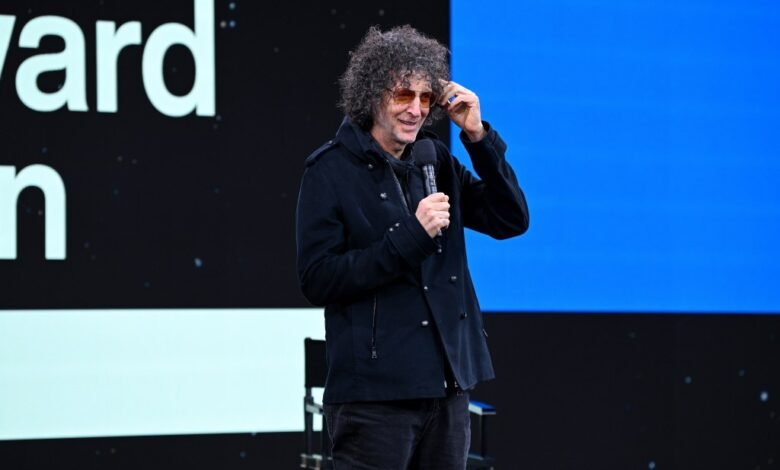 Howard Sterns regresa al show de SiriusXM después de los Sterns Howard Sterns regresa al show de SiriusXM después de los Sterns