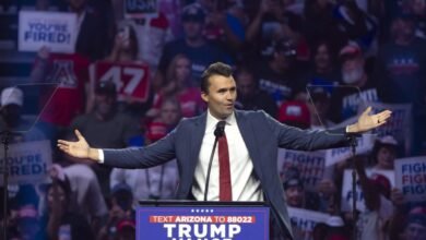 Charlie Kirk ha dejado a la universidad en medio del movimiento político de $ 92 millones por año, con una línea directa al presidente Trump en 31 años.
