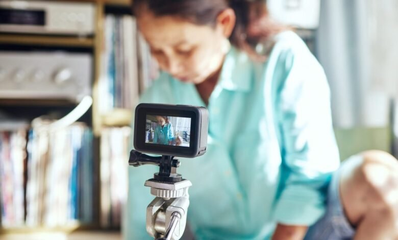 Los recortes de fondos obligan a las organizaciones sin fines de lucro en territorio de influencer en YouTube, podcasts Los recortes de fondos obligan a las organizaciones sin fines de lucro en territorio de influencer en YouTube, podcasts