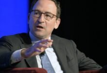 El ejecutivo de Blackstone dice que los títulos de Elite Ivy League no son lo suficientemente buenos: los nuevos analistas deben ‘trabajar más duro’ y ser agradables