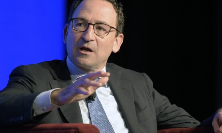 El ejecutivo de Blackstone dice que los títulos de Elite Ivy League no son lo suficientemente buenos: los nuevos analistas deben ‘trabajar más duro’ y ser agradables El ejecutivo de Blackstone dice que los títulos de Elite Ivy League no son lo suficientemente buenos: los nuevos analistas deben ‘trabajar más duro’ y ser agradables