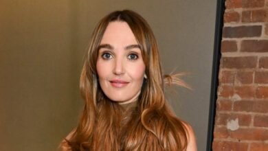 Cloe Fineman ‘Beautiful Bun’ Saturday Night Live Change