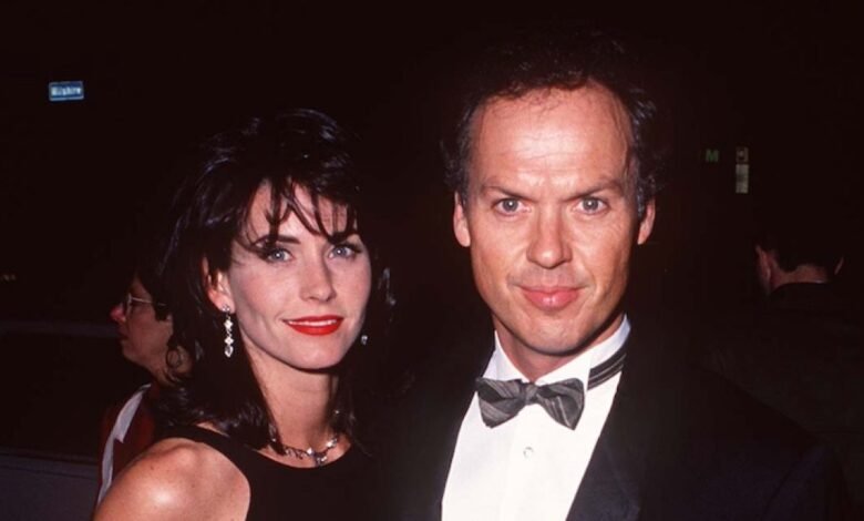 La línea de tiempo romántica de Corteni Cox y Michael Keton explicó