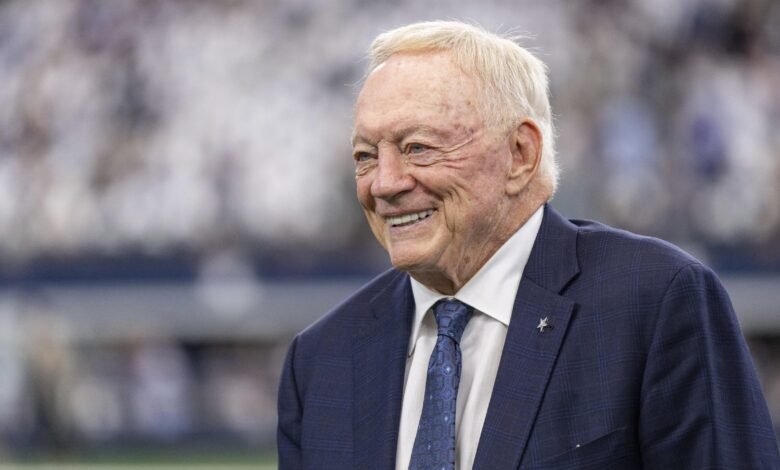 Los agentes de la NFL plantean las negociaciones de contratos de los Cowboys de Jerry Jones, ‘perdieron más que un apretón de manos’