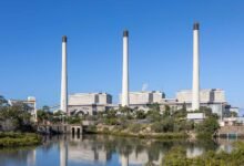 Queensland LNP promete quemar carbón “durante muchas décadas” mientras lucha laborista federal con compromiso climático