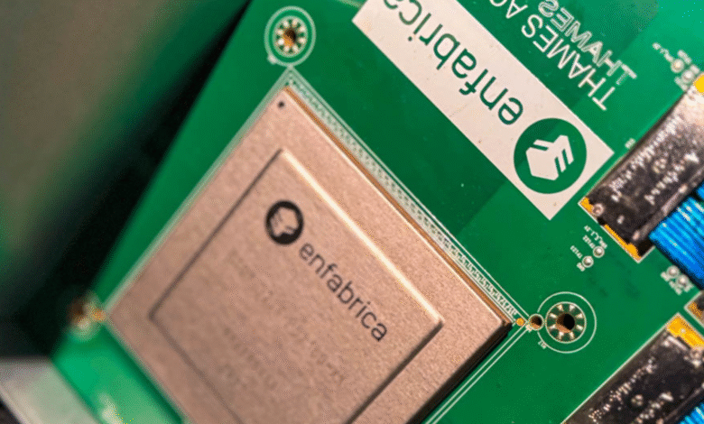 La arquitectura ACF-S y Emfasys de Enfabrica podría cambiar la forma en que AI los grupos procesan decenas de miles de chips de manera eficiente