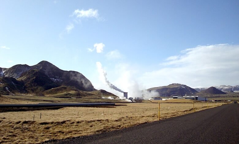 Orkuveitan comenzó la preparación para las encuestas, la perforación de calor bajo el mundo en Ölfus, Islandia.