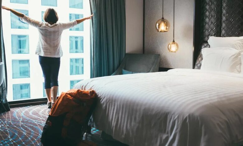 Atromojamiento del hotel con comidas, servicios de restaurantes para invitados a cable, más de ₹ 7500 desencadena un 18% de GST, dice WB AAR Atromojamiento del hotel con comidas, servicios de restaurantes para invitados a cable, más de ₹ 7500 desencadena un 18% de GST, dice WB AAR