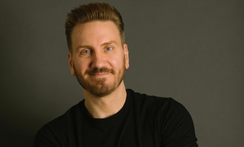 El autor Jonathan Jabz ha firmado con Lit Entertainment Group (exclusivo)