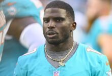 Tyalet Hill de Dolphins hospitalizado con lesiones en la rodilla después de ser derrotada en comparación con aviones a reacción