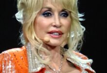 Dolly Parton anuncia problemas de salud, posponiendo Las Vegas.