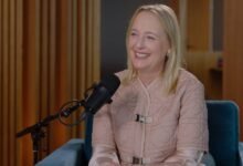 Julie Sweet Ceoter de Accenture guía para una estructura difícil con sus 770,000 empleados, todo sin tener que enviar notas.