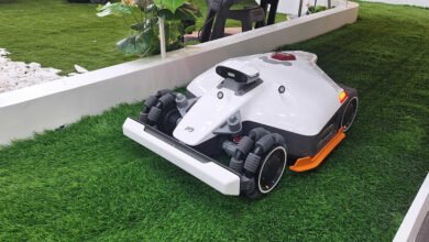 Este nuevo cortacésped robot cambia entre LiDAR, RTK y cámaras para asegurarse de que nunca se pierda