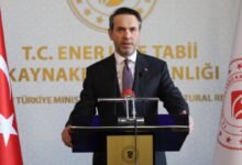 Türkiye firma acuerdos para asegurar 15BCM de GNL para 2026–28