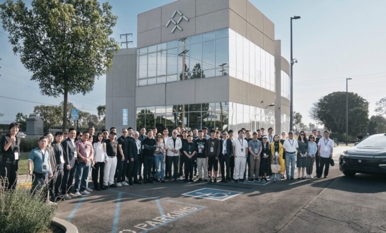 Explosión, Vehicle Fire Rock Faraday Future La sede de Los Ángeles