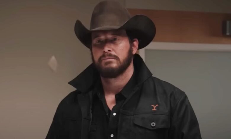 Yellowstone Heartthrob El carbón Husar no es ajeno a que quede fuera de las fanáticas con la espalda: ‘algo extraño’ Yellowstone Heartthrob El carbón Husar no es ajeno a que quede fuera de las fanáticas con la espalda: ‘algo extraño’