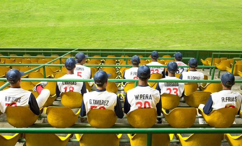 La gestión de su equipo cuando C-Suite no especifica instrucciones estratégicas. La gestión de su equipo cuando C-Suite no especifica instrucciones estratégicas.