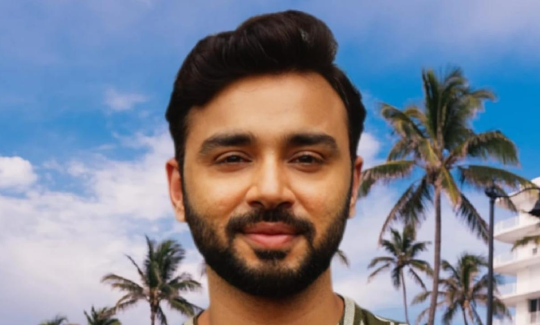 Samrid Bawa Pushpa llena los zapatos para Ashwin Patel de lo imposible