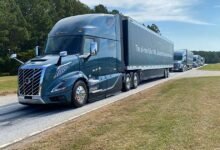 Volvo VNL ofrece un rendimiento en la carretera nocturna