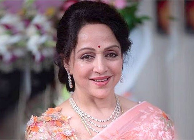Hema Malini vende dos apartamentos de Oshiwar por Rs. 12.50 millones de rupias en Mumbai: Yardas cuadradas: Bollywood News Hema Malini vende dos apartamentos de Oshiwar por Rs. 12.50 millones de rupias en Mumbai: Yardas cuadradas: Bollywood News