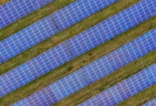 Solar, el almacenamiento está en auge, pero la política federal es costos de impulso más altos: SEIA/Woodmac Report