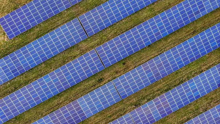 Solar, el almacenamiento está en auge, pero la política federal es costos de impulso más altos: SEIA/Woodmac Report Solar, el almacenamiento está en auge, pero la política federal es costos de impulso más altos: SEIA/Woodmac Report