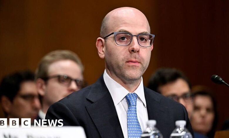La selección de Fed de Trump, Stephen Miran, dice que mantendrá trabajo en la Casa Blanca