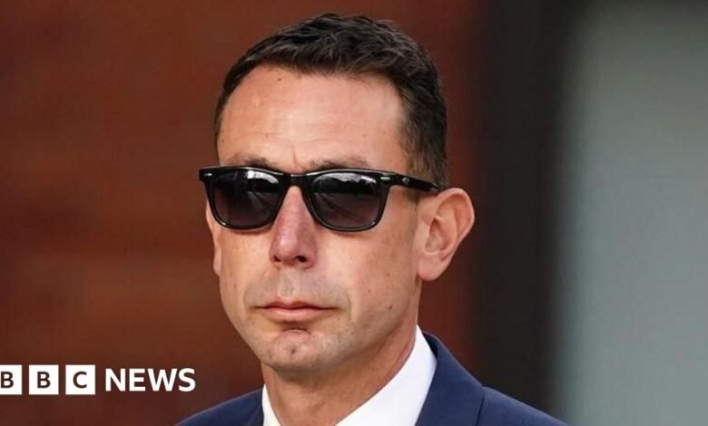 David Coote, el árbitro que fue despedido, rechazó el costo de los niños inapropiados.